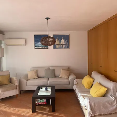 Ourasea Apartment *