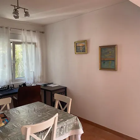 Ourasea Apartment *