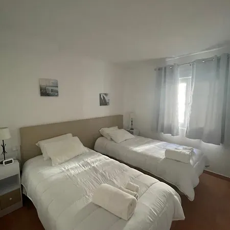 Ourasea Apartment *